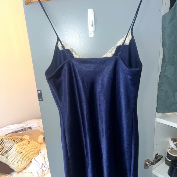 BEAUTIFUL Navy Satin Slip Dress with Lace trim and bow - Picture 3 of 5